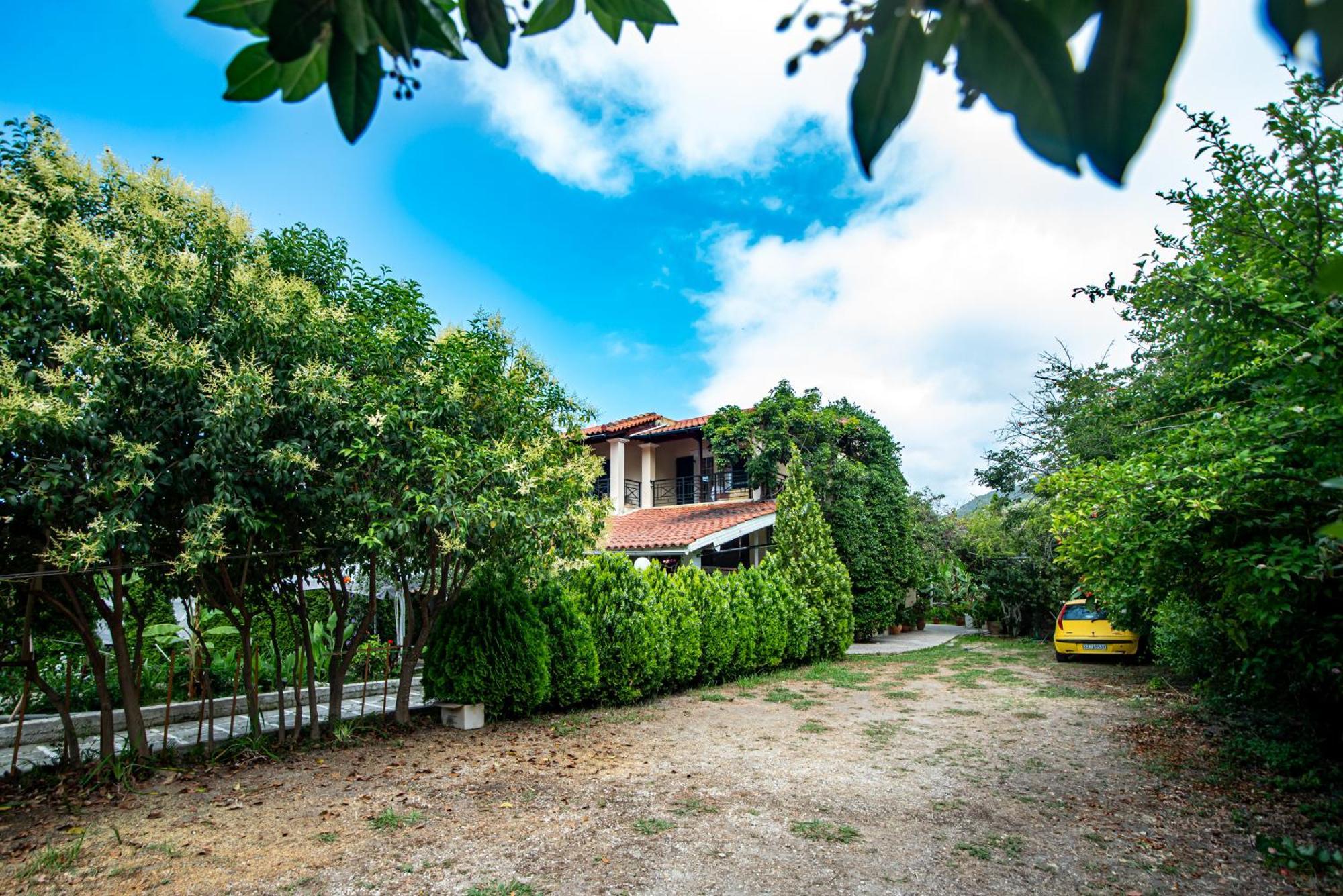 Tholeto Apartments Agios Gordios  Exterior photo