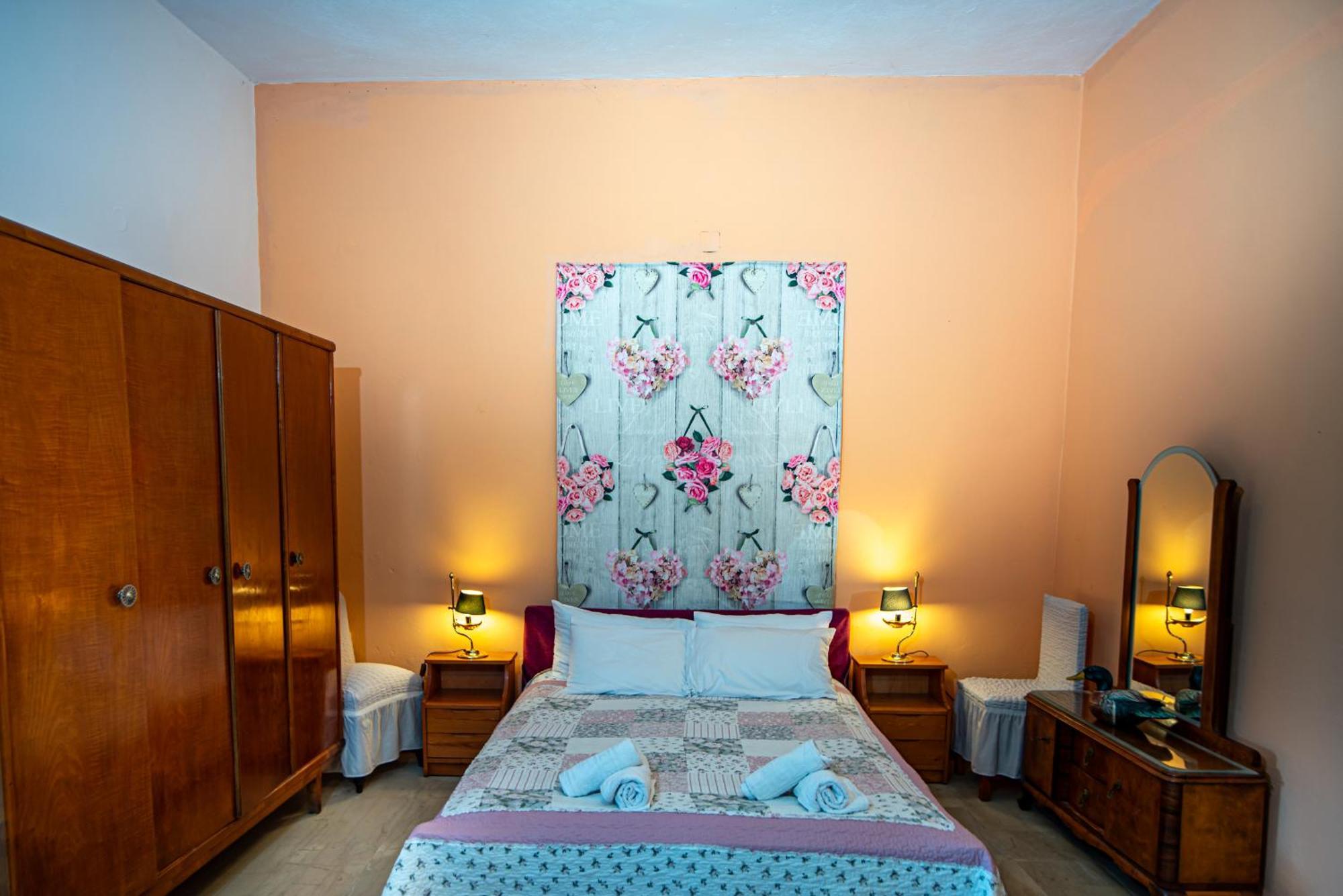 Tholeto Apartments Agios Gordios  Exterior photo